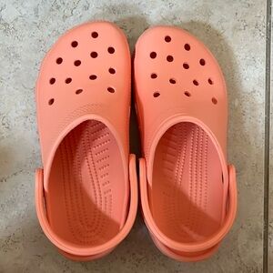 Crocs size 8 women